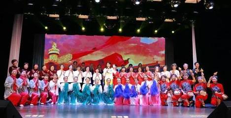 文化走親暖民心 民星展風(fēng)采 長(zhǎng)寧區(qū)群眾文化團(tuán)隊(duì)展演點(diǎn)亮社區(qū)舞臺(tái)